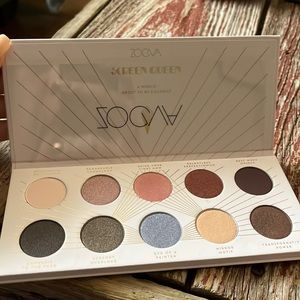 Zoeva screen Queen eyeshadow palette - new